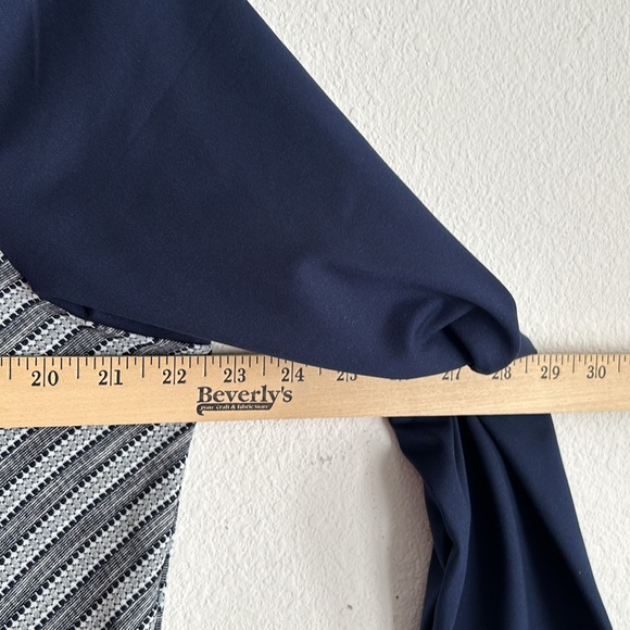 Weekends by Chicos lightweight jacket - Picture 6 of 7